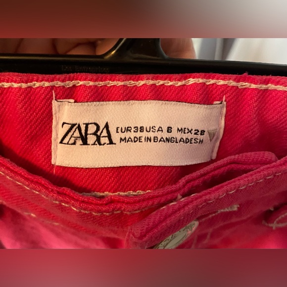 HOT PINK Jeans with Cut Out Detail - Picture 4 of 4